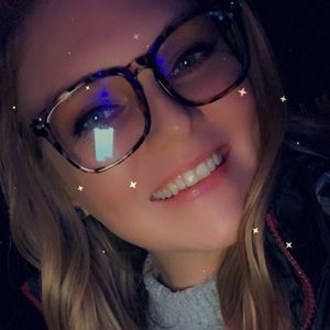 Meet your Posher, Lindy